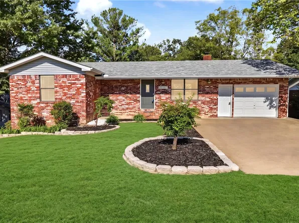 20867 SE Lakeshore Dr, Springdale, AR 72764