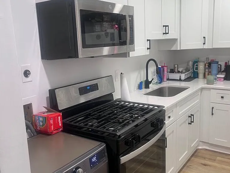 10 Snughaven Rd #10 — Photo 2