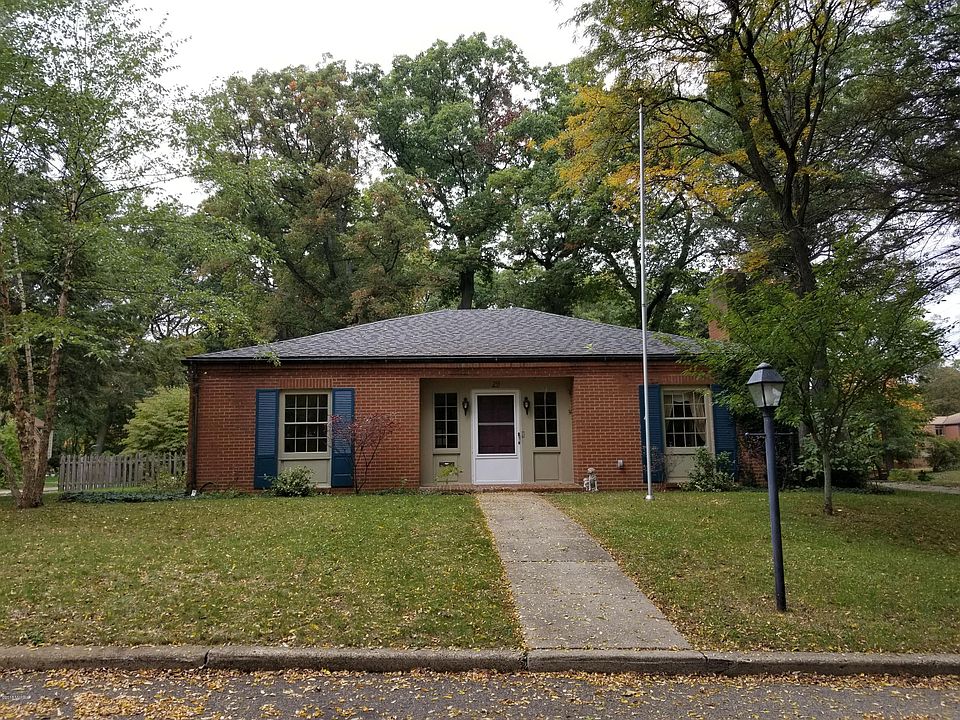 1st image of 29 Crest Dr