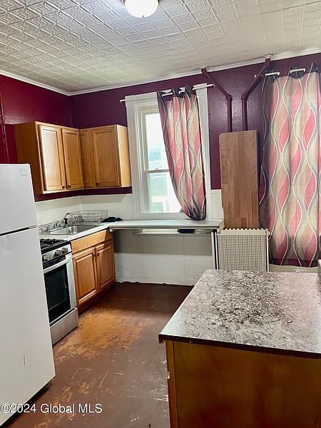5th image of 1515 Foster Avenue