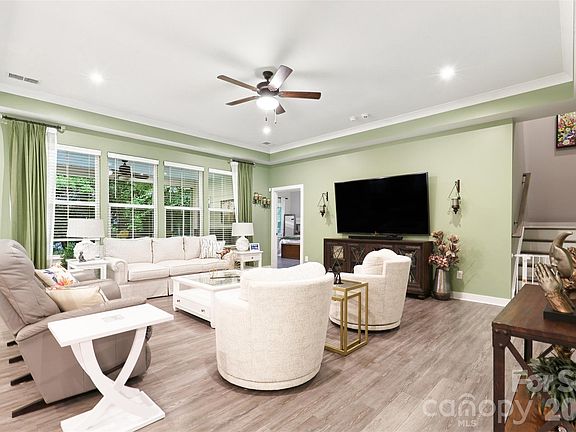 3rd image of 14118 Sunnyhill Grove Rd