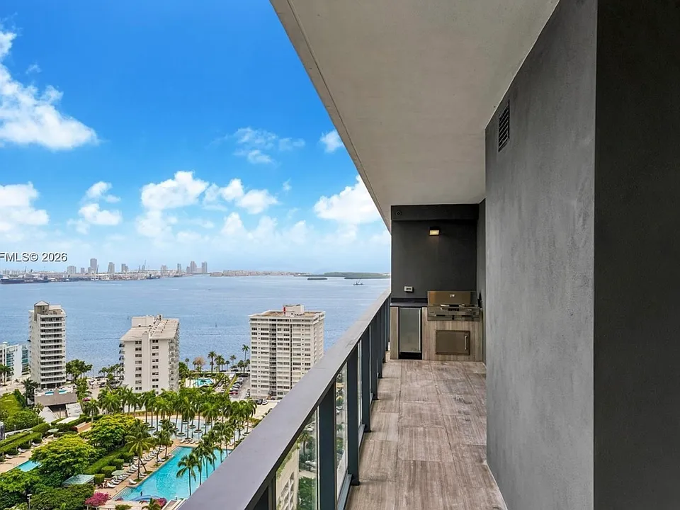 1451 Brickell Ave #A2506
