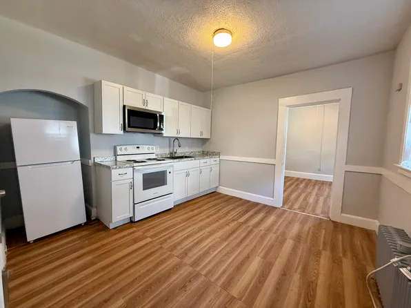 686 Moody St #1, Waltham, MA 02453