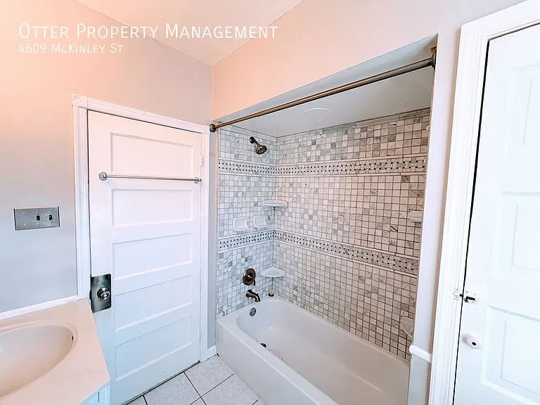 4609 McKinley St — Photo 36