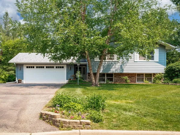 5731 High Park Dr, Minnetonka, MN 55345