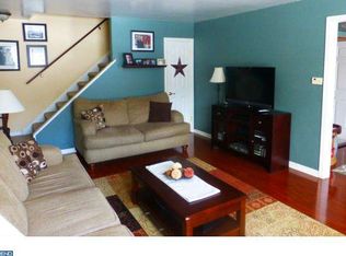 1111 Harbour Dr, Palmyra, NJ 08065