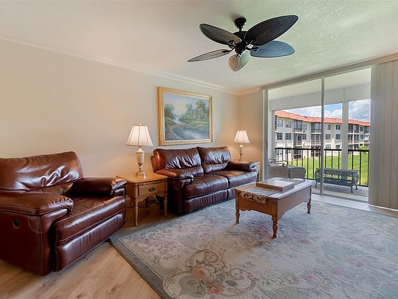3rd image of 820 S Hollybrook Dr APT 209