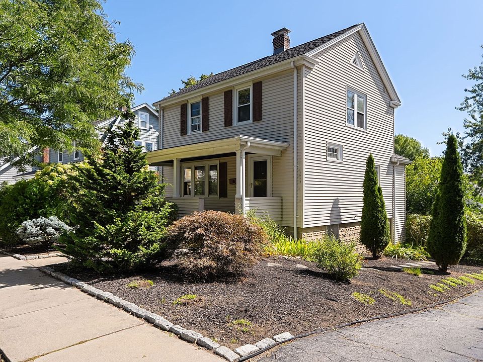 1st image of 152 Mount Vernon St