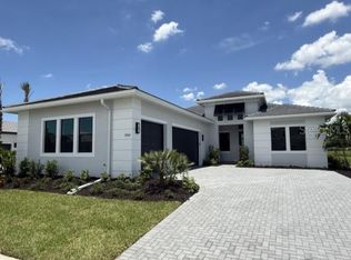 8905 Bernini Pl, Sarasota, FL 34240