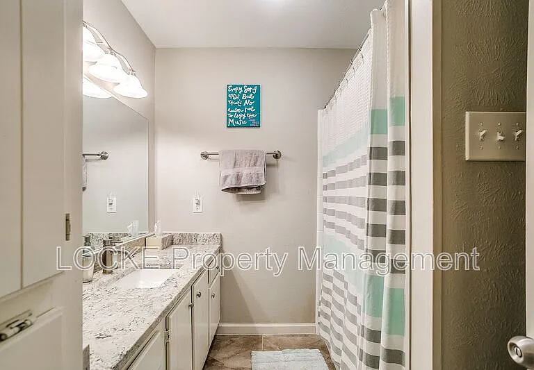 512 Stallion Ln — Photo 13