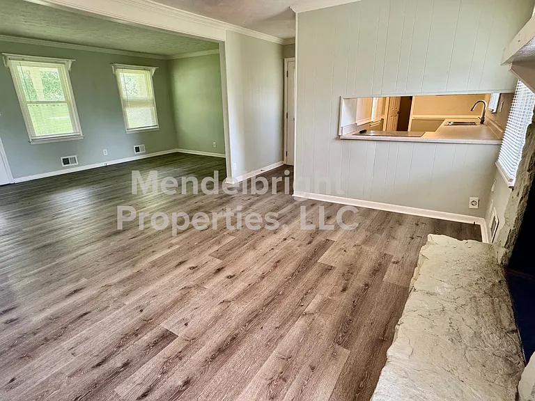 826 Tanner Rd — Photo 7