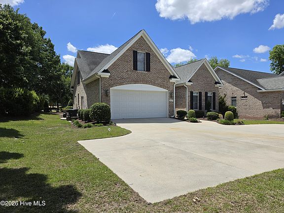 4th image of 415 Honeysuckle Court