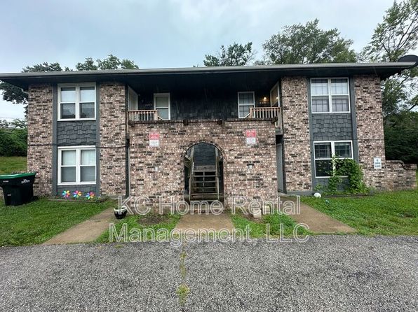 9215 E 54th Ter