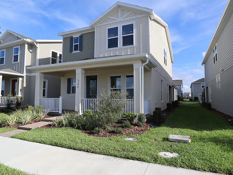5172 Goldfinch Dr — Photo 2
