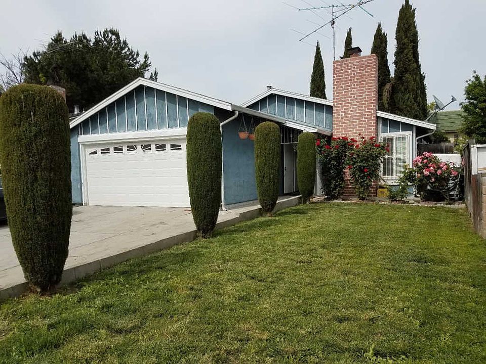 1st image of 292 Esmeralda Ct