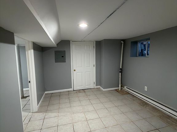 5th image of 255 Elmwood Ave #B