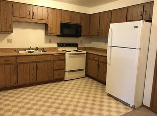 465 Laverne Dr APT 1, Green Bay, WI 54311