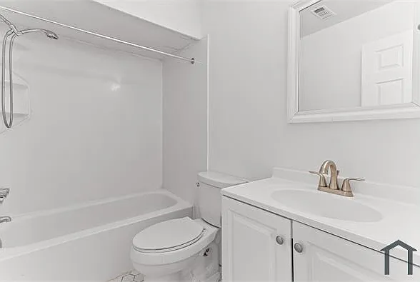 2 bed, $1,599 — Photo 2