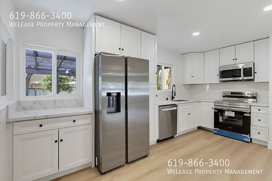 Newly renovated 3-bedroom, 2-bathroom home with large yard! — Photo 2