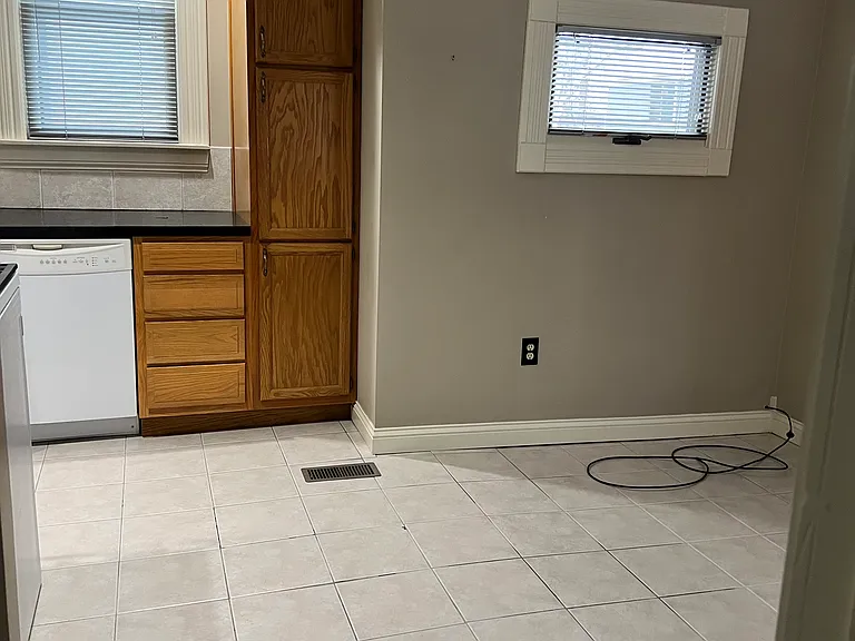 255 Charles Ave SE #1 — Photo 18