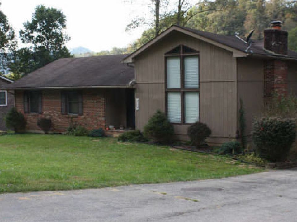 1st image of 131 Pine Hill Dr