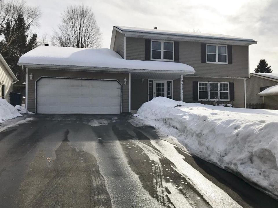 1st image of 2052 Burke Ave E