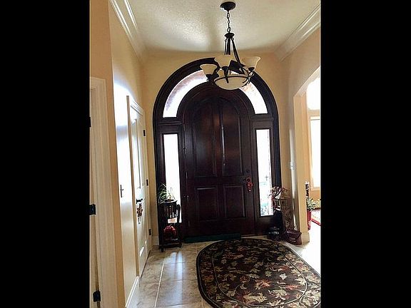 3rd image of 12700 Edgewood Dr