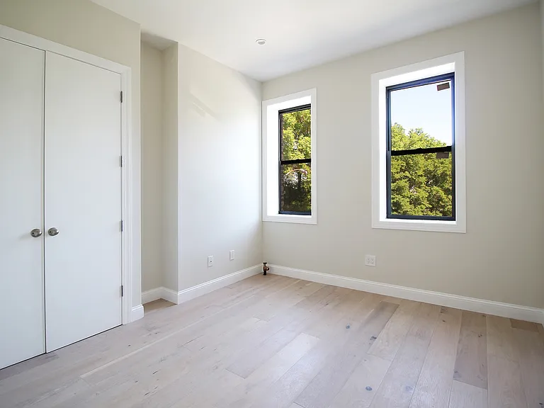 940 Street Nicholass Ave #1J — Photo 6