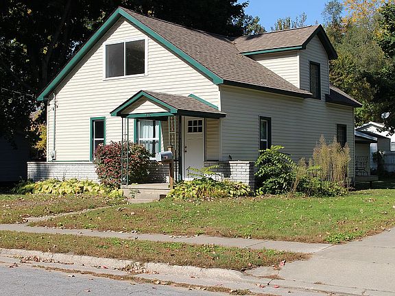 2nd image of 918 W Baker St