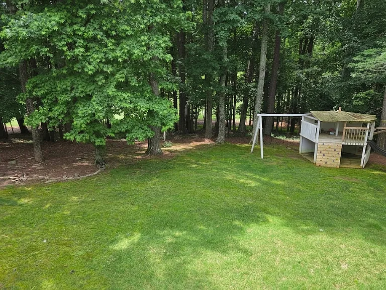 1210 Beacon Hill Xing — Photo 44