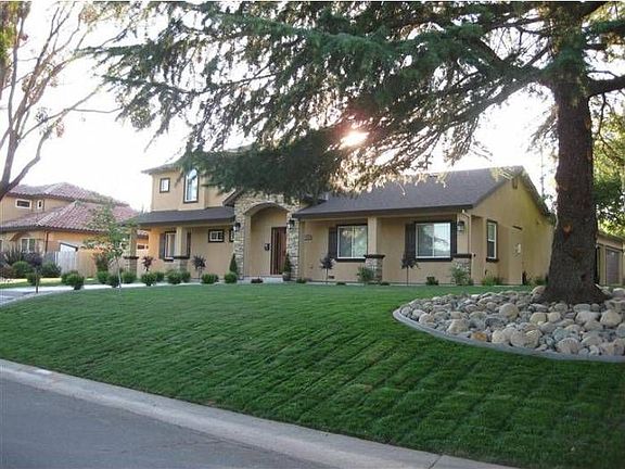 2nd image of 1031 La Sierra Dr