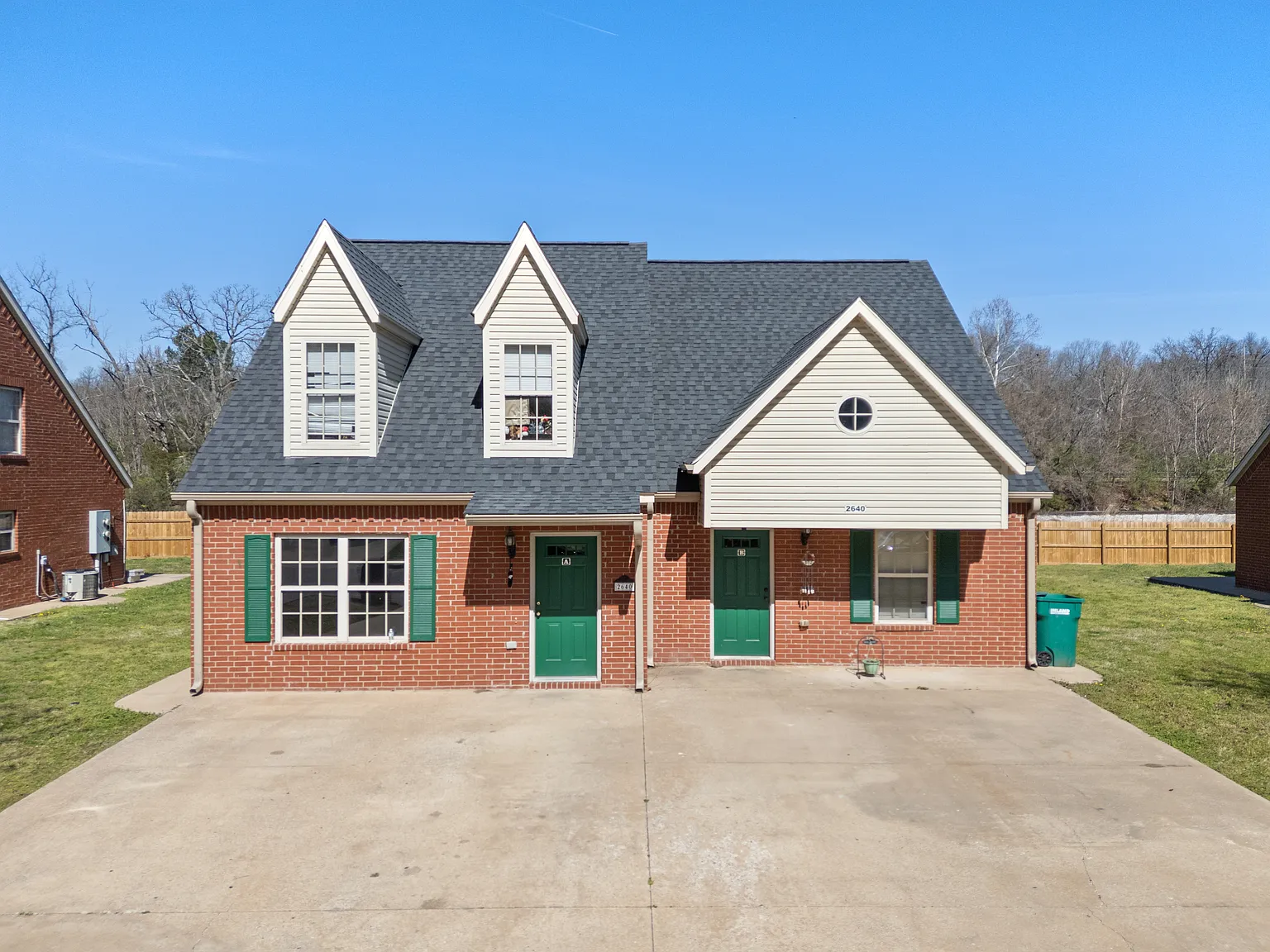 2431 Bowman Dr — Photo 2