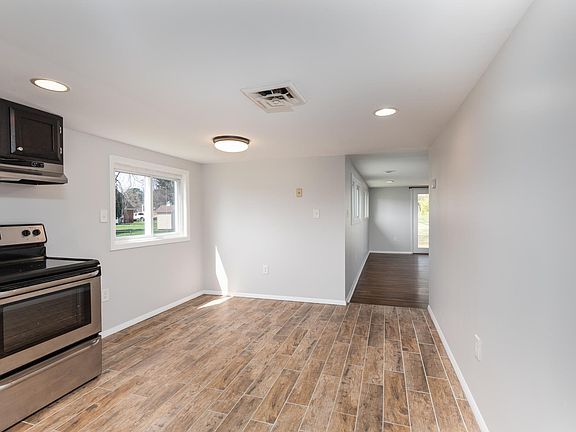 4th image of 9302 Fullerdale Ave Unit B