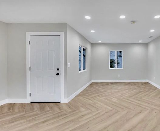 5th image of 1223 N Avenue 46 #1