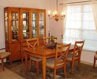 3rd image of 842 Honeysuckle Dr