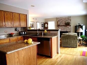 2nd image of 682 Willow Dr