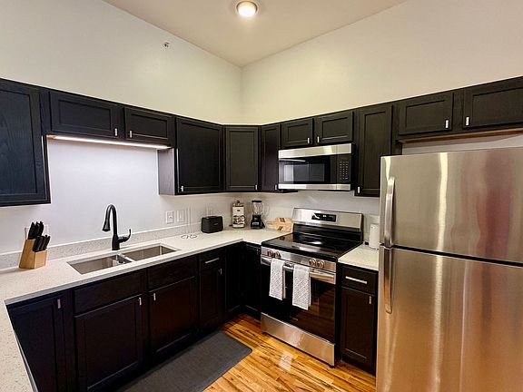 2nd image of 719 N 3rd Ave #6