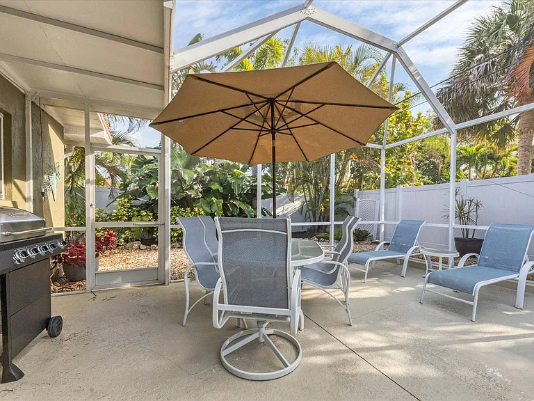 521 Beach Park Blvd — Photo 35