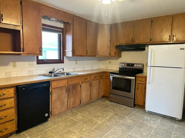 1901 Elm Ave, Rapid City, SD 57701