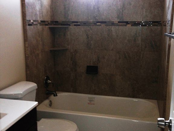 3rd image of 1401 Roosevelt Ave