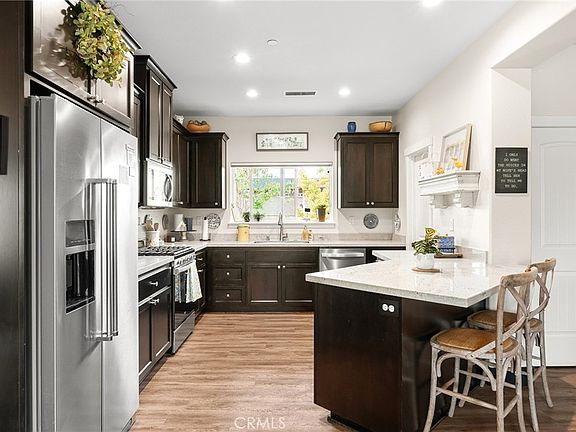 3rd image of 6240 Wall Ln