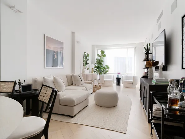 330 Spring Street image 1 of 9