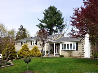 15 Dean Rd, Brookfield, CT 06804