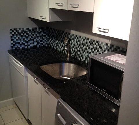 5th image of 2613 S 12th St Floor 1