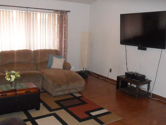 4th image of 26116 Bay Ave