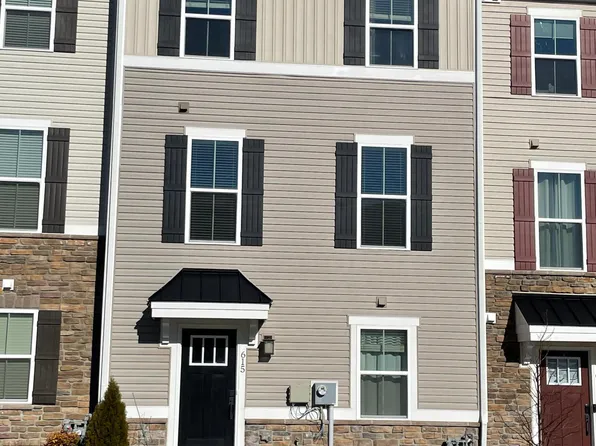 615 Holywell Dr, Malvern, PA 19355