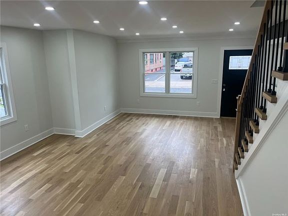 4th image of 191 Jackson Ave
