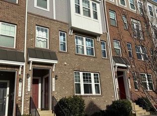 2805 Pinebrook Rd #439, Landover, MD 20785