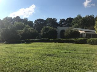 8129 Fairview Rd, Charlotte, NC 28211