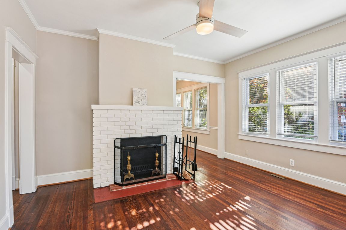 next background image